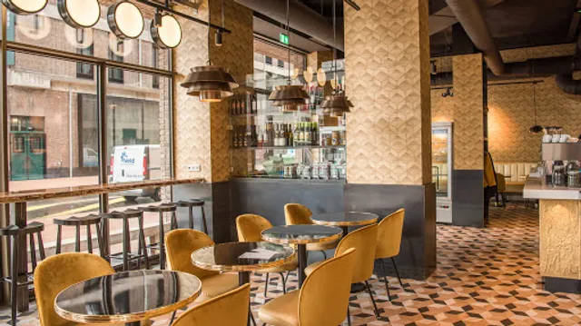 Rolph's Deli - Le Petit Restaurant