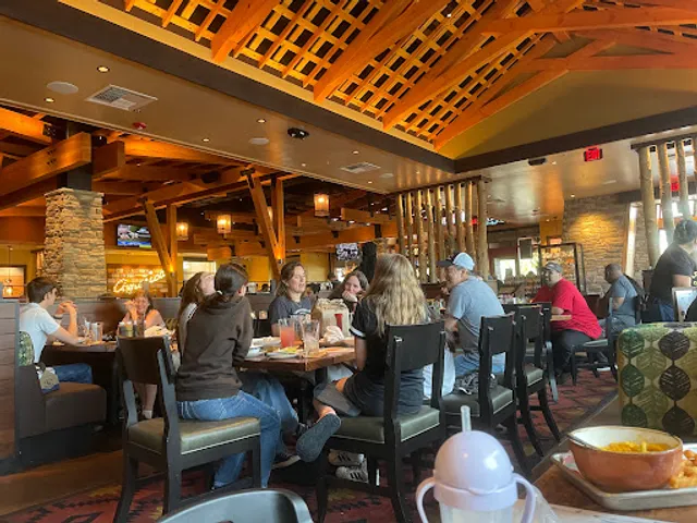 Lazy Dog Restaurant & Bar