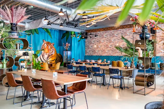 Level XL Restaurant en Indoor activiteiten