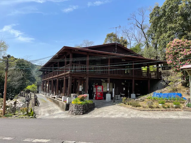 Hanabusakyoikoinomori Camping Ground