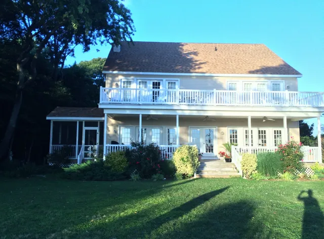 The Baywood Bed and Breakfast