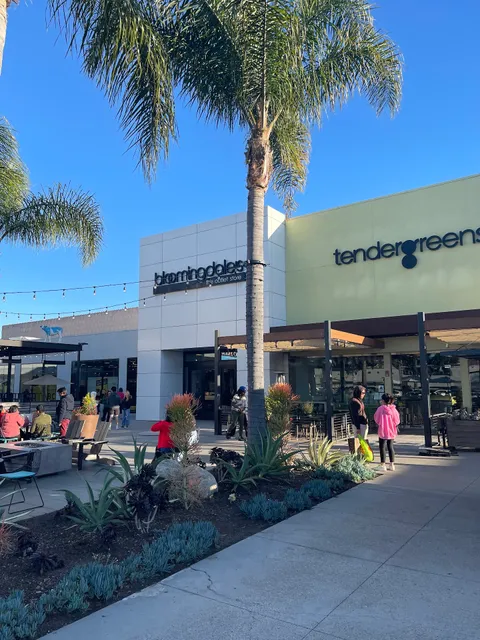 Bloomingdale's Outlet