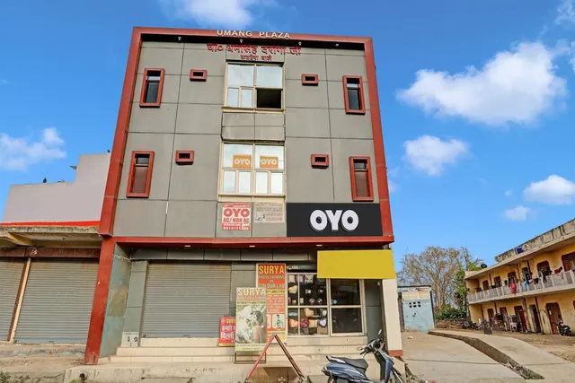 OYO Umang Plaza