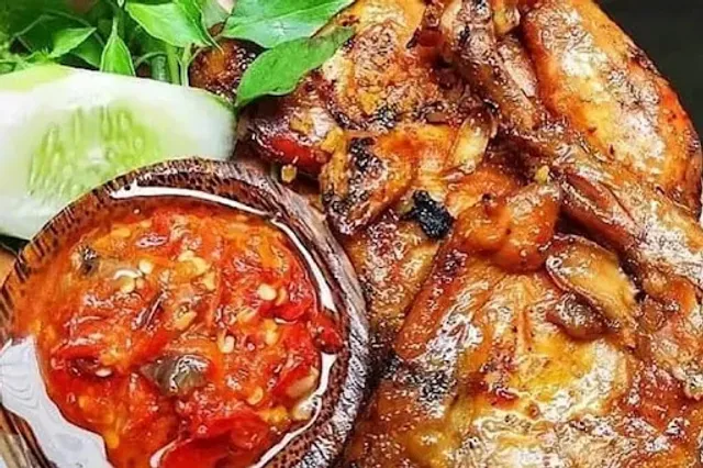 AYAM PENYET KARISMA MINUMAN SEHAT DAN GORENGAN