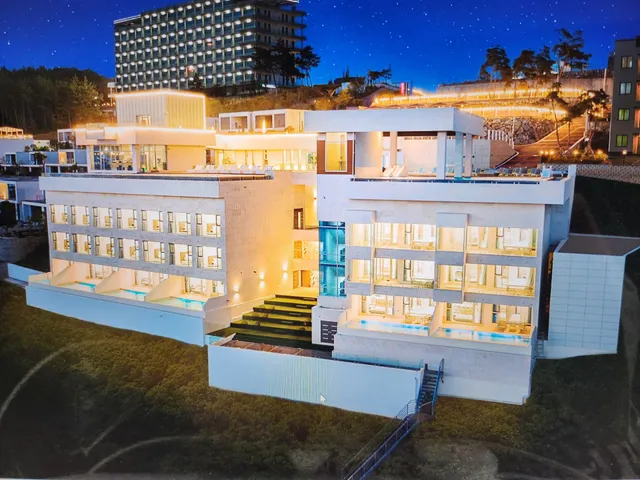 Stone Island Pool Villa