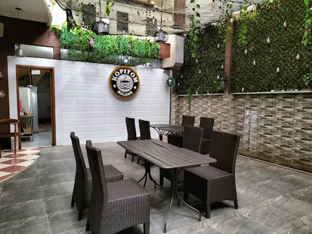 Kopitom Cafe & Cake