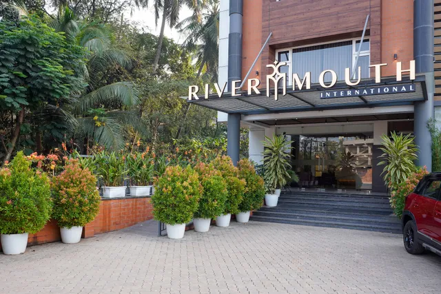 Nexstay Rivermouth International