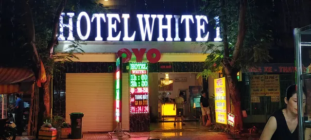 HOTTEL WHITE1