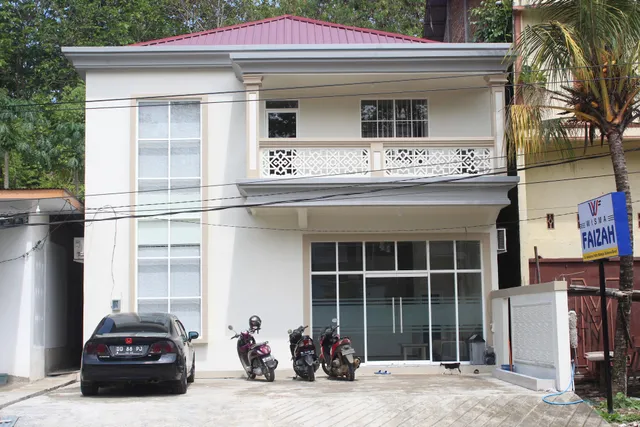 RedDoorz @ Karema Area Mamuju