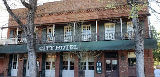 Columbia City Hotel Restaurant & What Cheer Saloon