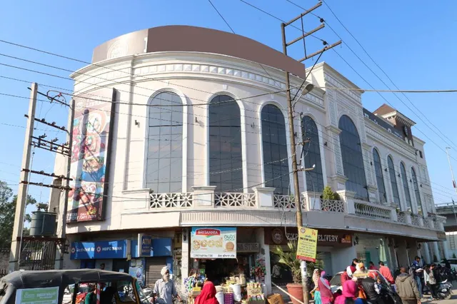 OYO 16082 Hotel Imperial Corner