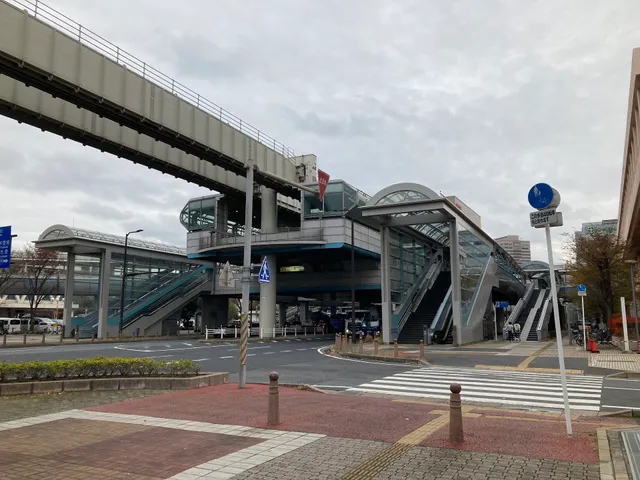 Shiyakusho-Mae Station