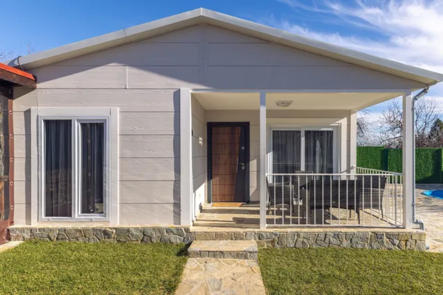 Къщи за гости "Ямира"