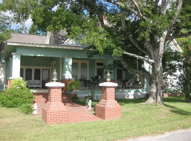 Village Street Bed and Breakfast