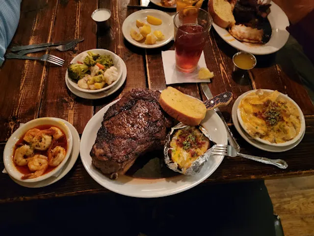 Doe's Eat Place Of Monroe