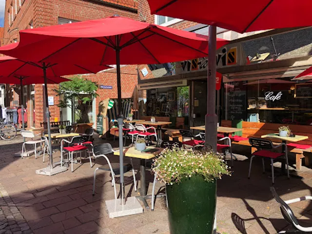 VIS-À-VIS - Café Plön