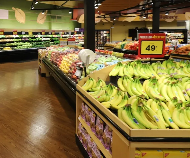 Armstrong Plaza Shopping Ctr