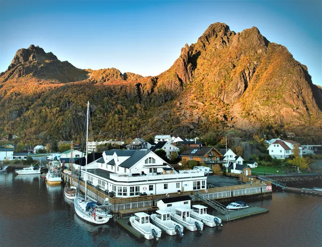 Lofoten Rorbuer AS