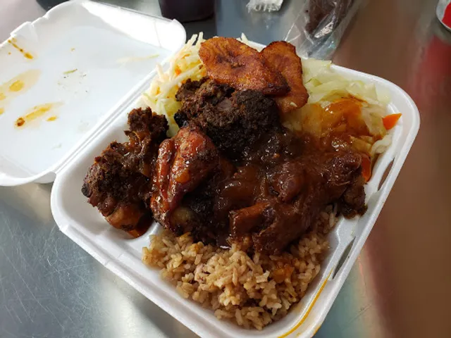 The Dutch Pot Jamaican Restaurant - Plantation