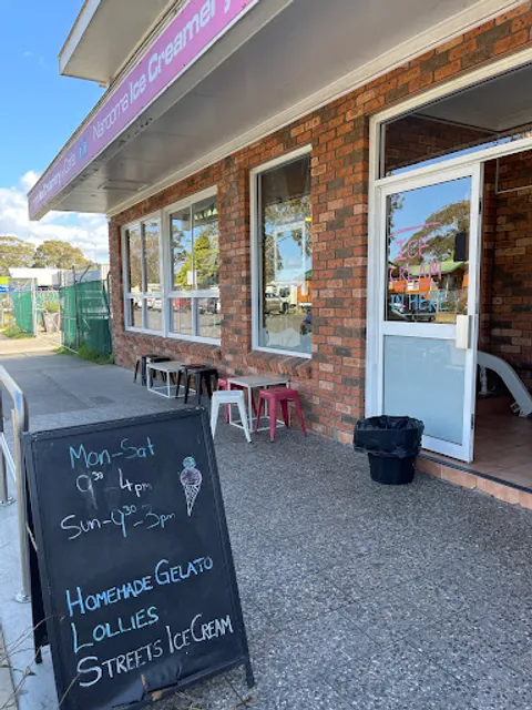 Narooma Ice Creamery Cafe
