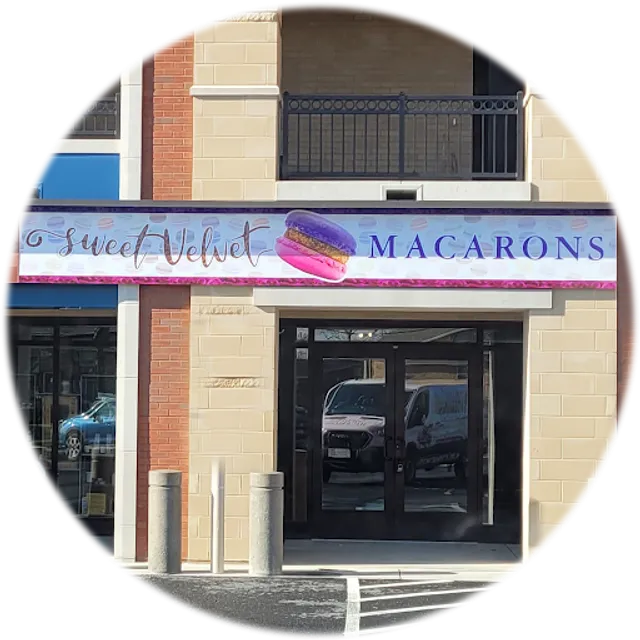 Sweet Velvet Macarons