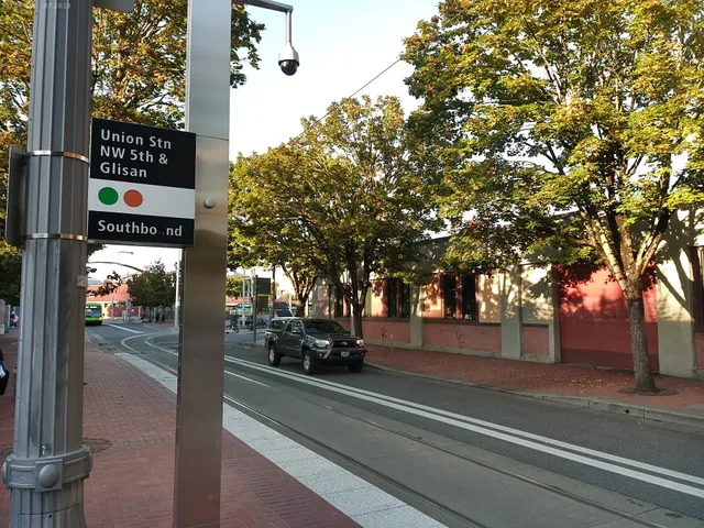 Union Station/NW 5th & Glisan