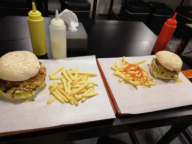 Red Corner Burger Cafe - Tulip Branch