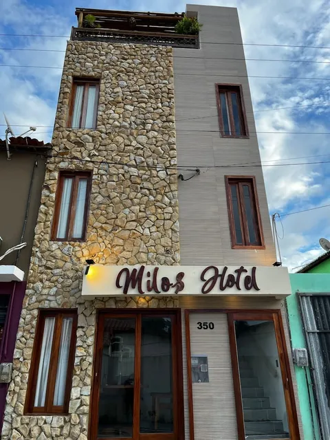 Milos Hotel Icaraizinho