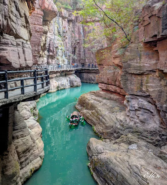 Hongshi Gorge