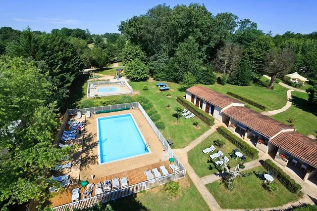 Flower Camping Les Nauves