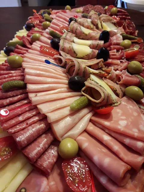 CON SABOR A CAMPO - TABLAS ARTESANALES FIAMBRES Y QUESOS