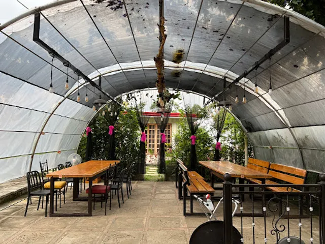 Queens Strawberry Farm