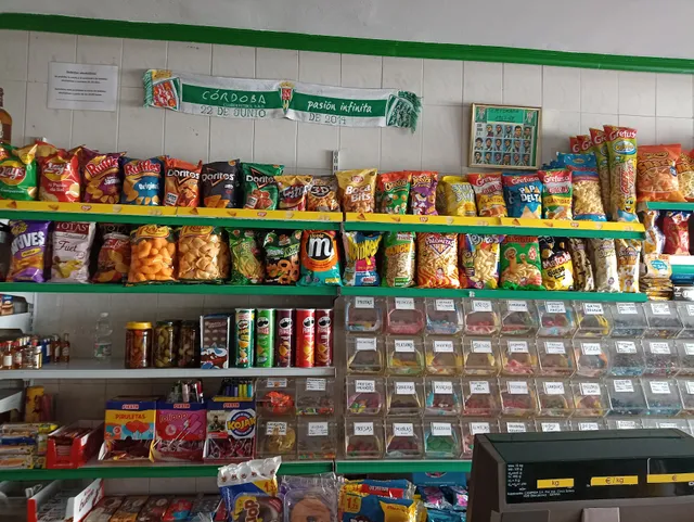 Bocadillos, Snacks, Colón