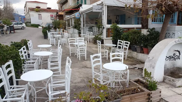 Καστράκι Ουζερί