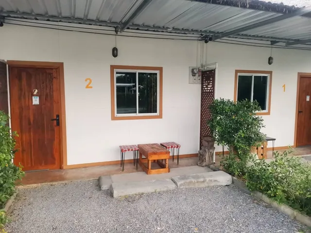 นอนเบาเบา​ ที่พักสันป่าตอง