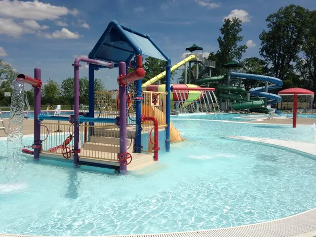 Splash Zone Aquatic Center