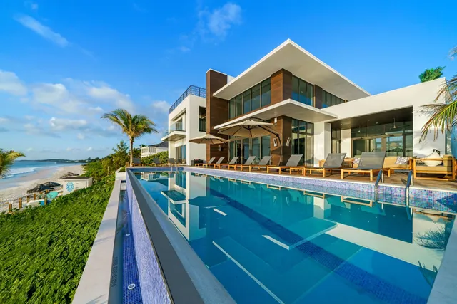 La Palmeraie Harbour Island, Modern House