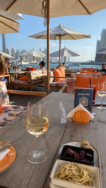 Orange Chameleon Restaurant and Lounge