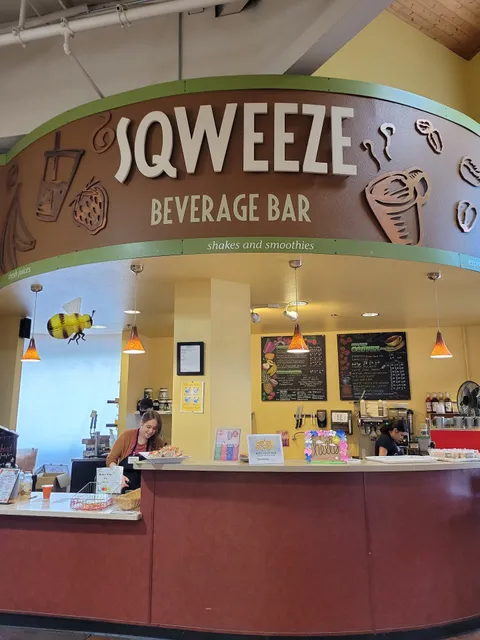 Sqweeze beverage bar