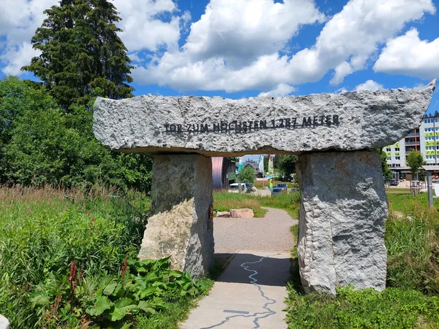 Westweg-Portal „Tor zum Höchsten“