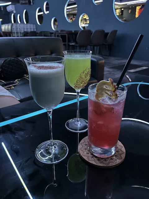 Drunk House （餐酒館）餐廳酒吧推薦｜義大利麵｜三杯雞燉飯｜炸物拼盤｜打飛鏢｜餐酒｜飛鏢機｜聚餐｜｜調酒｜啤酒｜慶生派對｜工商聚會｜派對｜餐飲｜打卡｜飲料｜