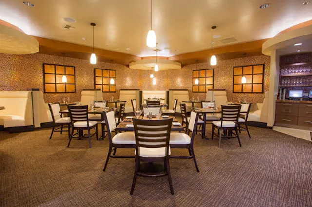 Ernie's Food & Spirits