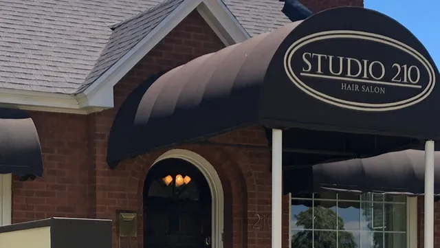 Studio 210 Salon And Permanent Make-Up