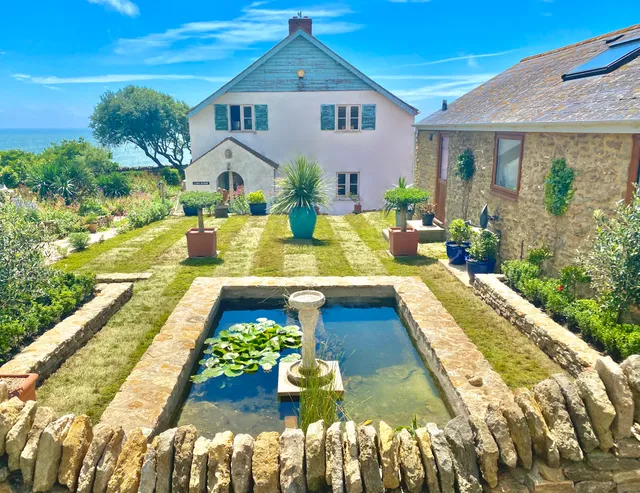 Short House Chesil Beach