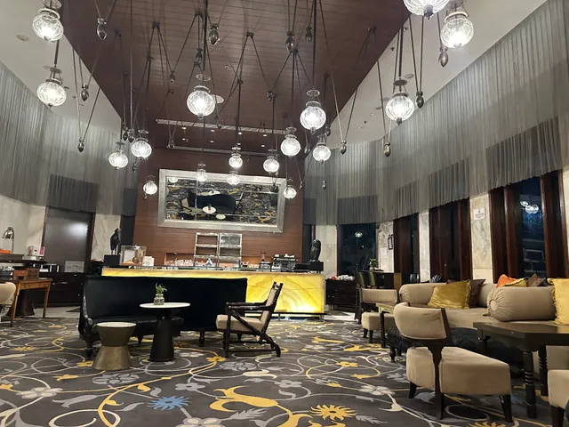 ITC Mughal, Maikhana - The Lobby Bar