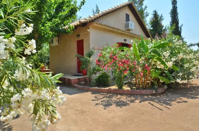 Traditional Villas Therianos Family