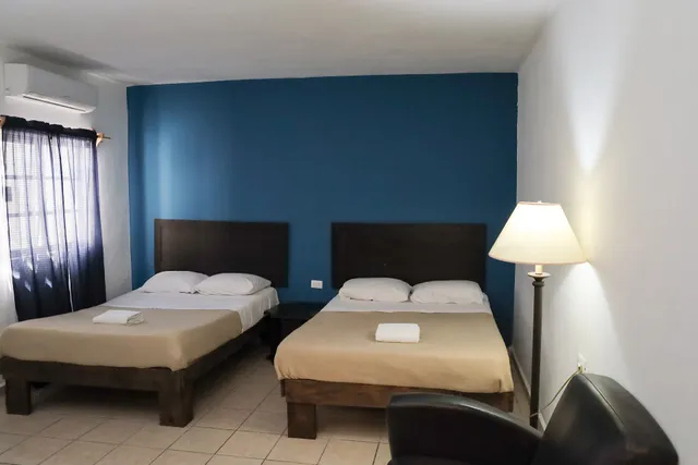 ANTIQUE Guest House Fundidora