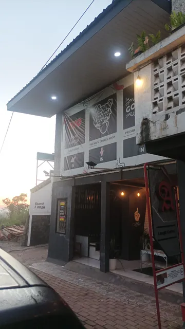 RedDoorz near Terminal Pasir Hayam Cianjur