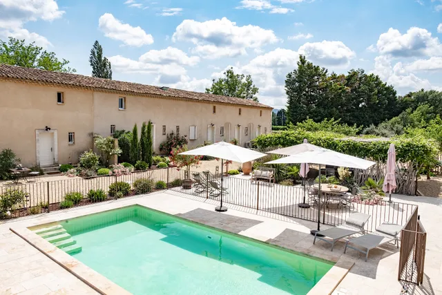 MAS PAPABIOU : 3 gites jacuzzi, sauna piscine, espace bien-être, Alpilles, proche Luberon, Provence, Bouches-du-Rhône
