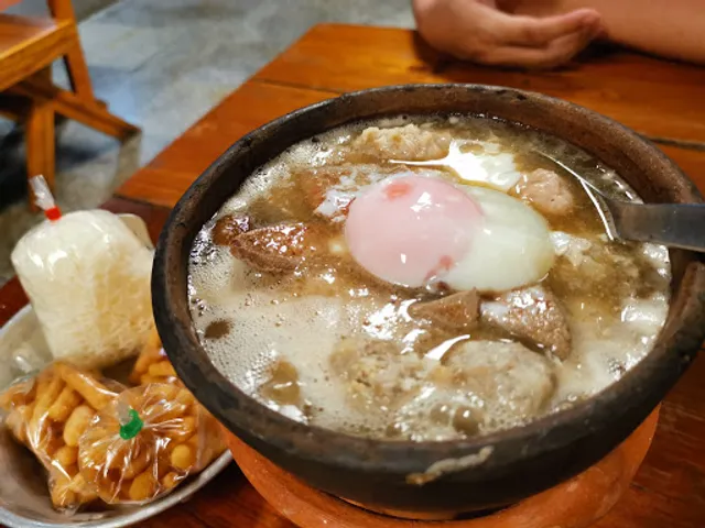 โจ๊กเปิดหม้อ ลาดหญ้า